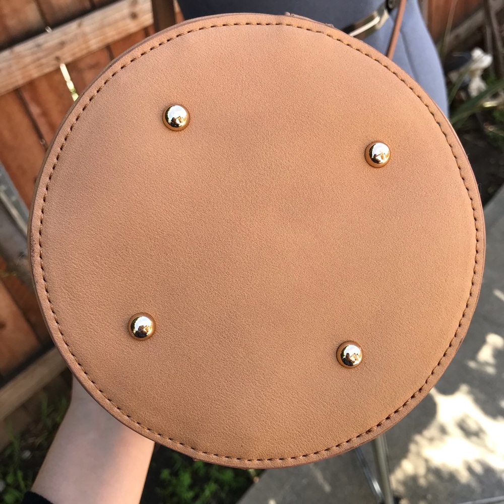Tommy Bahama straw bucket bag - Picture 6 of 11